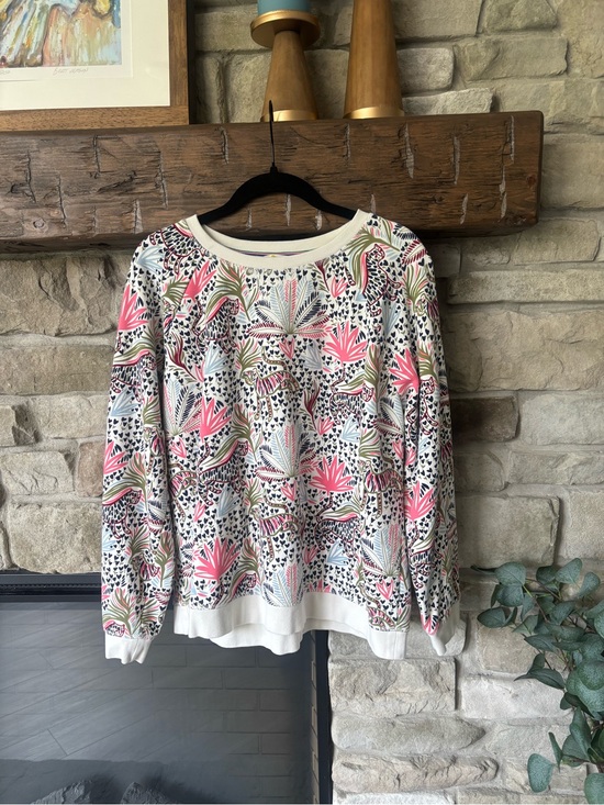 Boden Tops - Boden Floral Printed Sweatshirt in White, Pink, Green